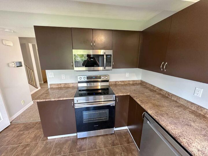 Property Photo: 3 Good Crescent AB T4P 3N6