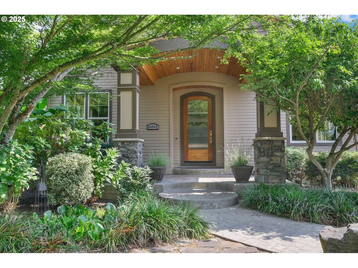 Property Photo: 84545 Drew Ln OR 97455