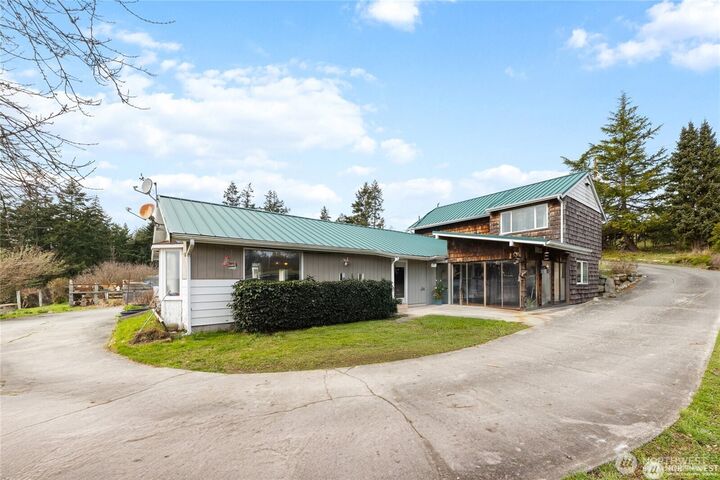 486 W Henni Road  Oak Harbor WA 98277 photo