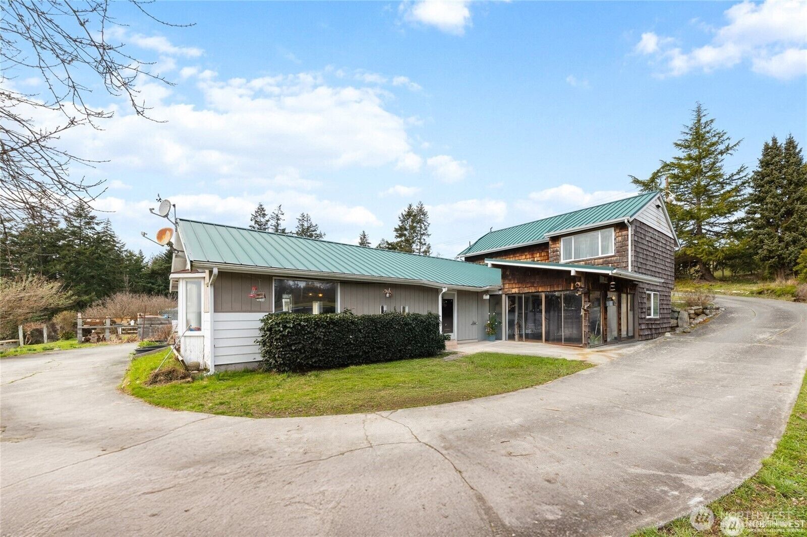 Property Photo: 486 W Henni Road WA 98277