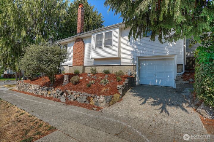 Property Photo:  1222 N 11th Street  WA 98403 