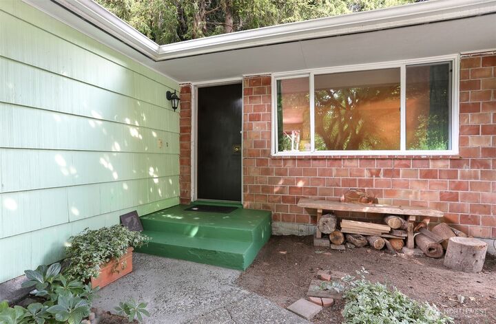 Property Photo:  14828  Ashworth Avenue N  WA 98133 
