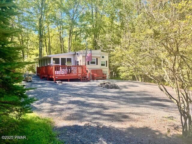 Property Photo: 142 Blue Aspen Drive PA 18337