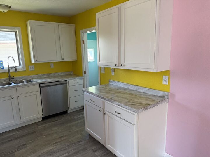 Property Photo: 626 W 17th Avenue WI 54902-6705