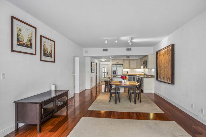 Property Photo: 730 Greensward Court 105-J FL 33445