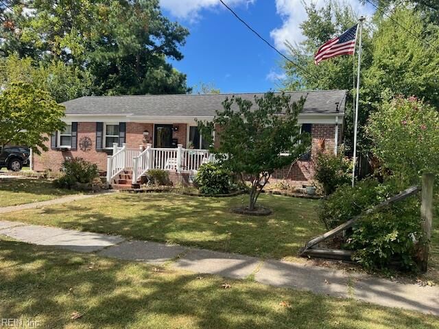 Property Photo: 5421 Douglas St VA 23509