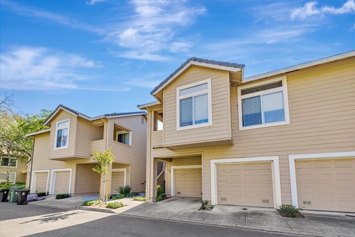 Property Photo: 5220 Fairbanks Common CA 94555