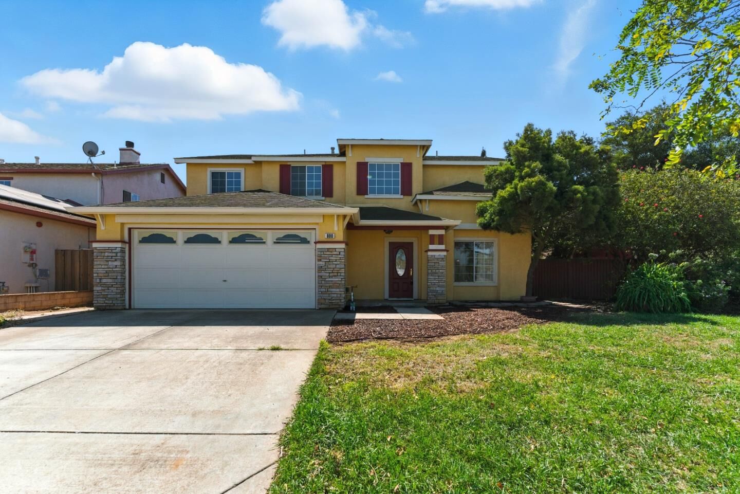 Property Photo:  800 Gonzales Circle  CA 93926 