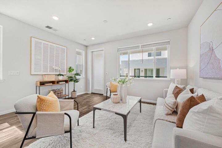 Property Photo: 559 Apricot Way CA 95133