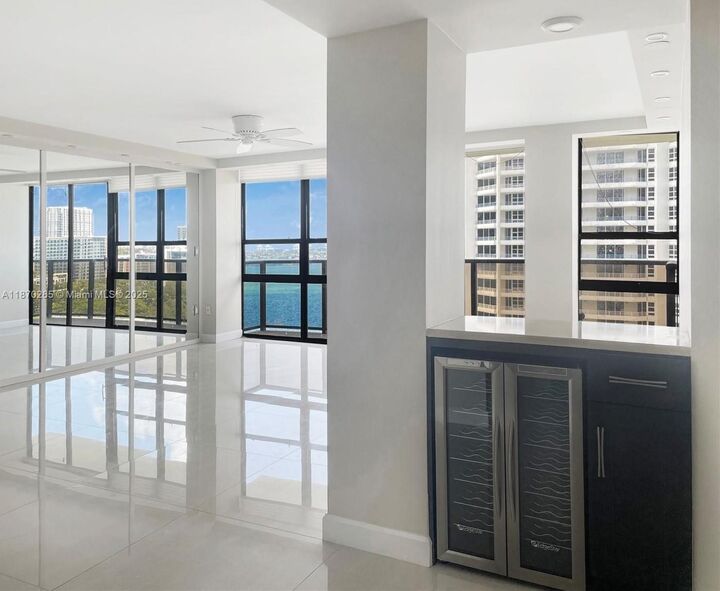Property Photo: 600 NE 36th St 1603 FL 33137