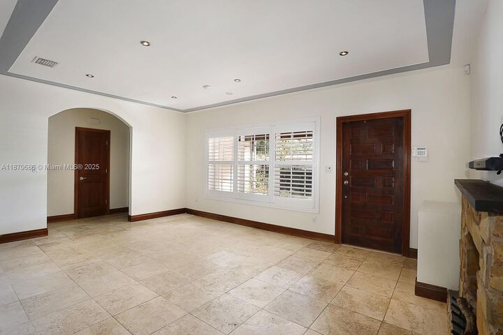 Property Photo: 1545 Baracoa Ave FL 33146