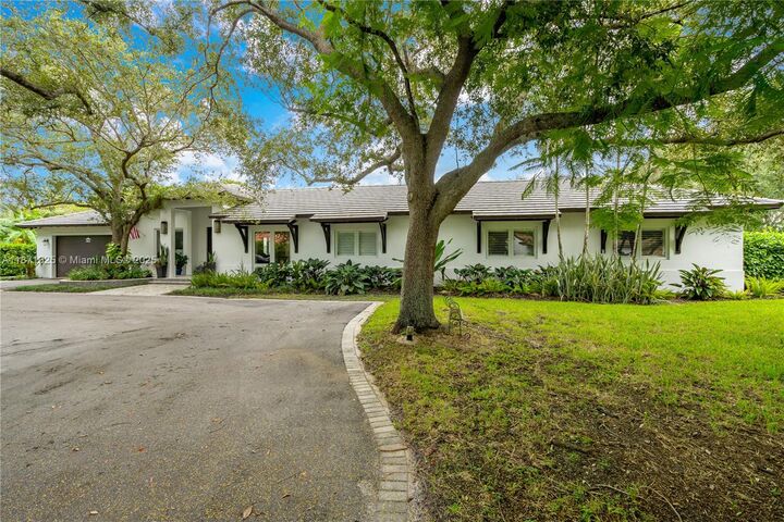 Property Photo:  11835 SW 91st Ave  FL 33176