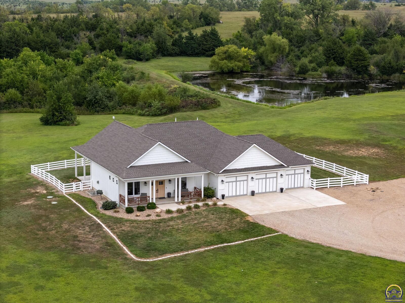 Property Photo: 5600 NW 70th St KS 66618