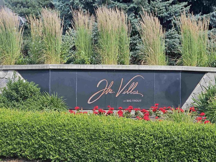 Property Photo:  22855 E Country Vista Dr Unit 352  WA 99019 