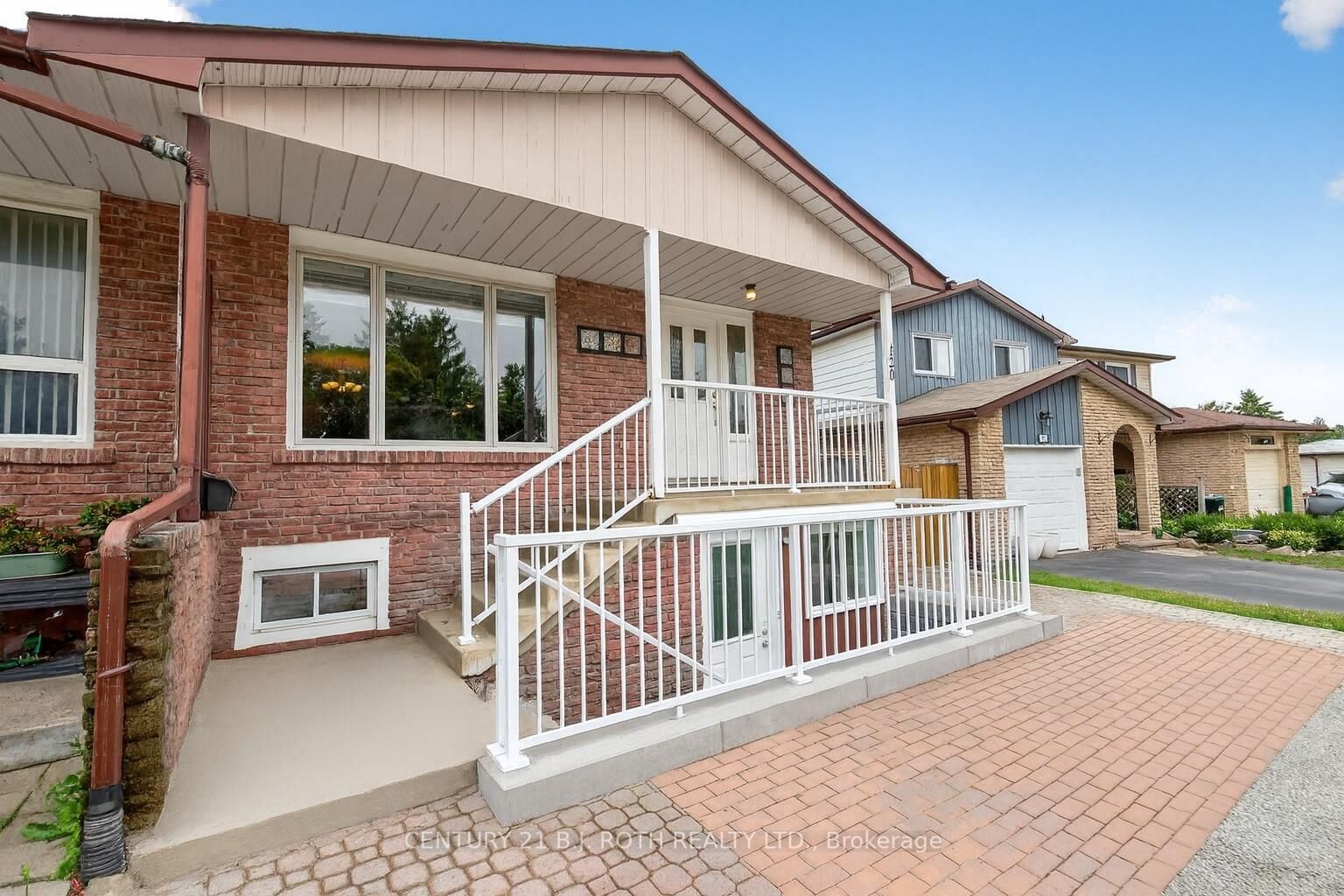 Property Photo: 120 Kozlov Street ON L4N 4P9