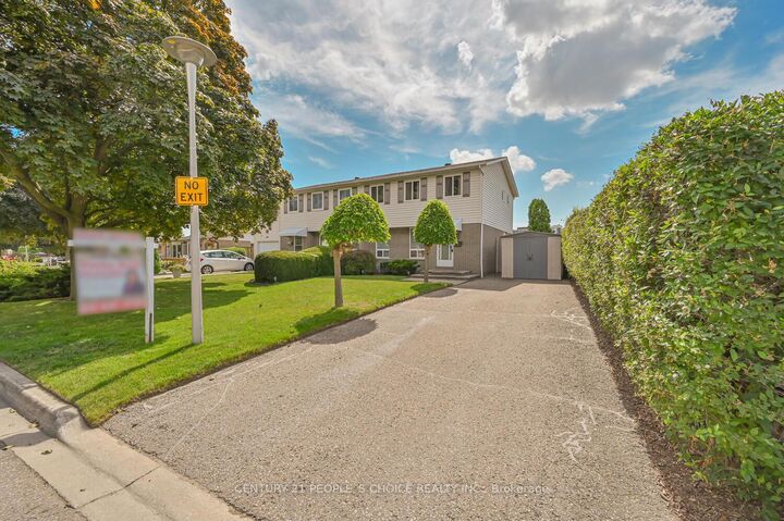 Property Photo:  2 Fontaine Court  ON L6T 3J2 