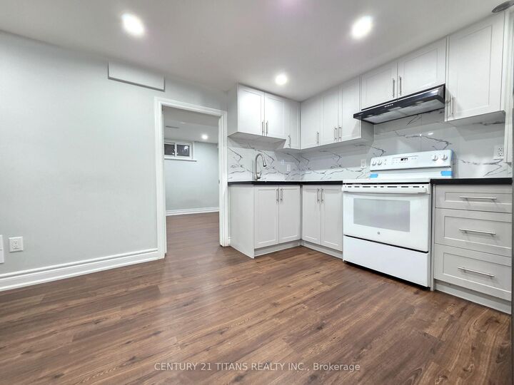 Property Photo:  42 Sancrest Drive  ON M1P 4A5 