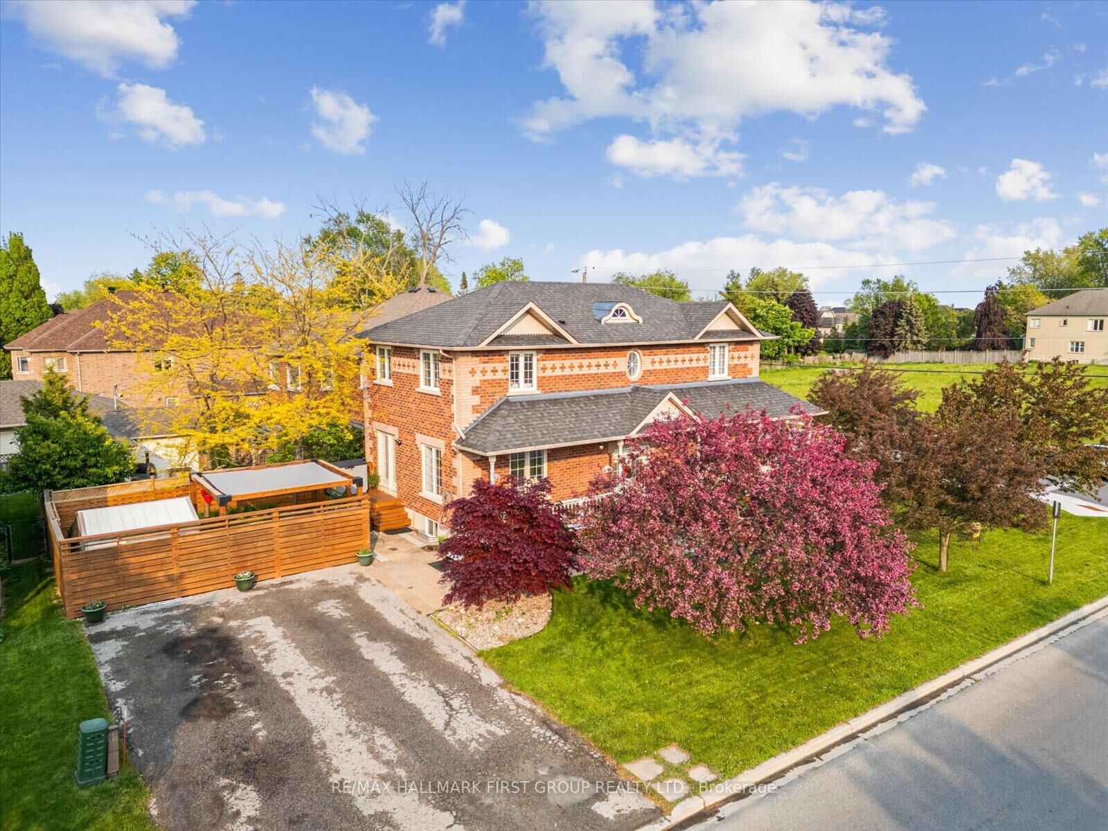 Property Photo: 937 Pickering Beach Road ON L1S 1G3