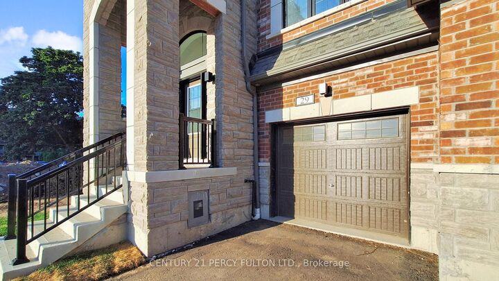 Photo de la propriété: 29 Calloway Way ON L1N 0N9