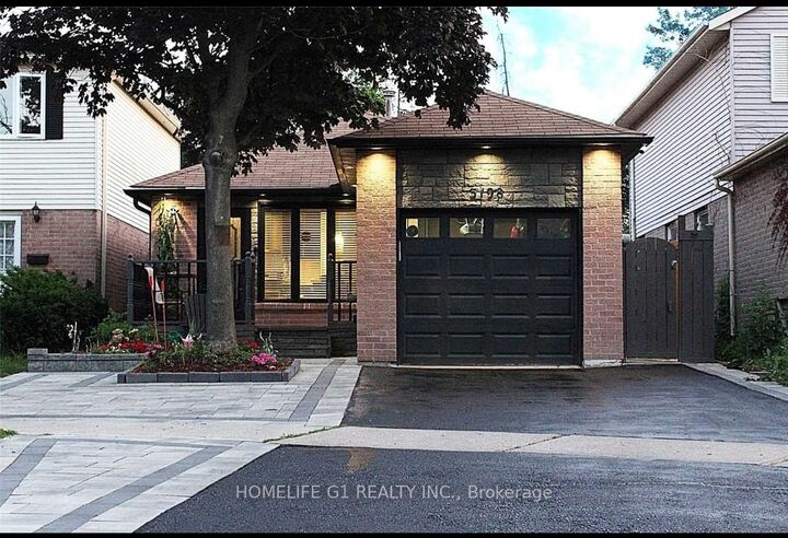 Property Photo:  3198 Anderson Crescent  ON L5N 2Y5 