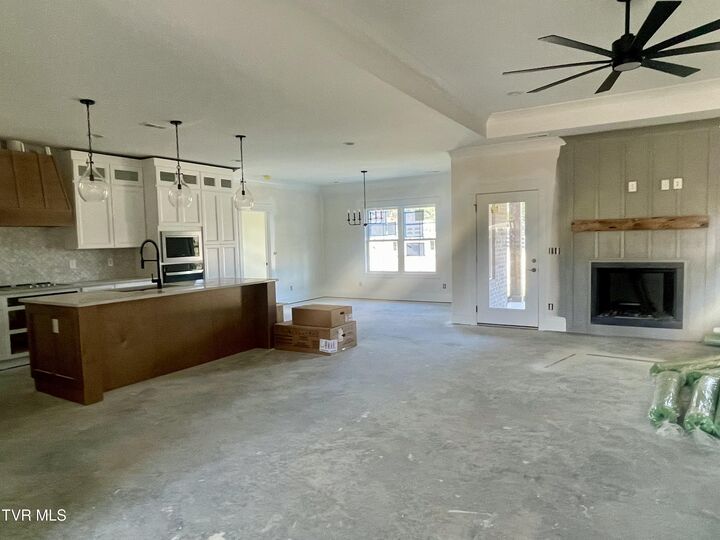 Property Photo: 40 Glaze Farm Way TN 37601