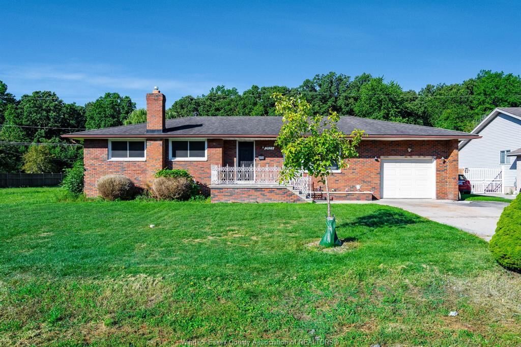 Property Photo: 2025 Randolph Avenue ON N9B 2W4