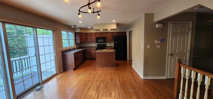 Property Photo: 246 Overlook Ct PA 15108