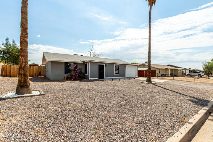 Property Photo: 753 N 96th Street AZ 85207