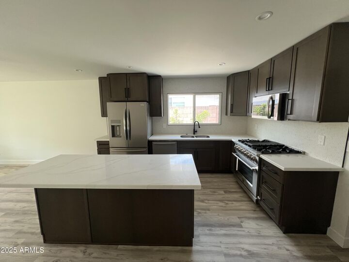 Property Photo: 6543 E Palm Lane AZ 85257