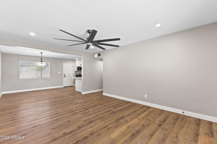 Property Photo: 724 W Missouri Avenue AZ 85013