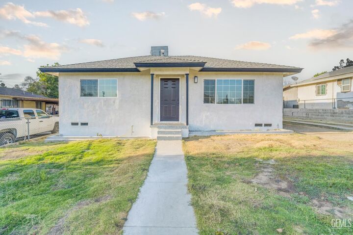 1218 Water Street  Bakersfield CA 93305 photo