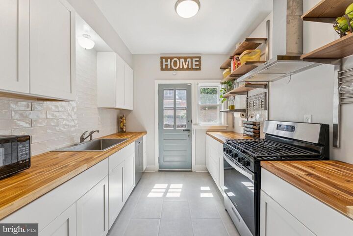 614 Oneida Place NW  Washington DC 20011 photo