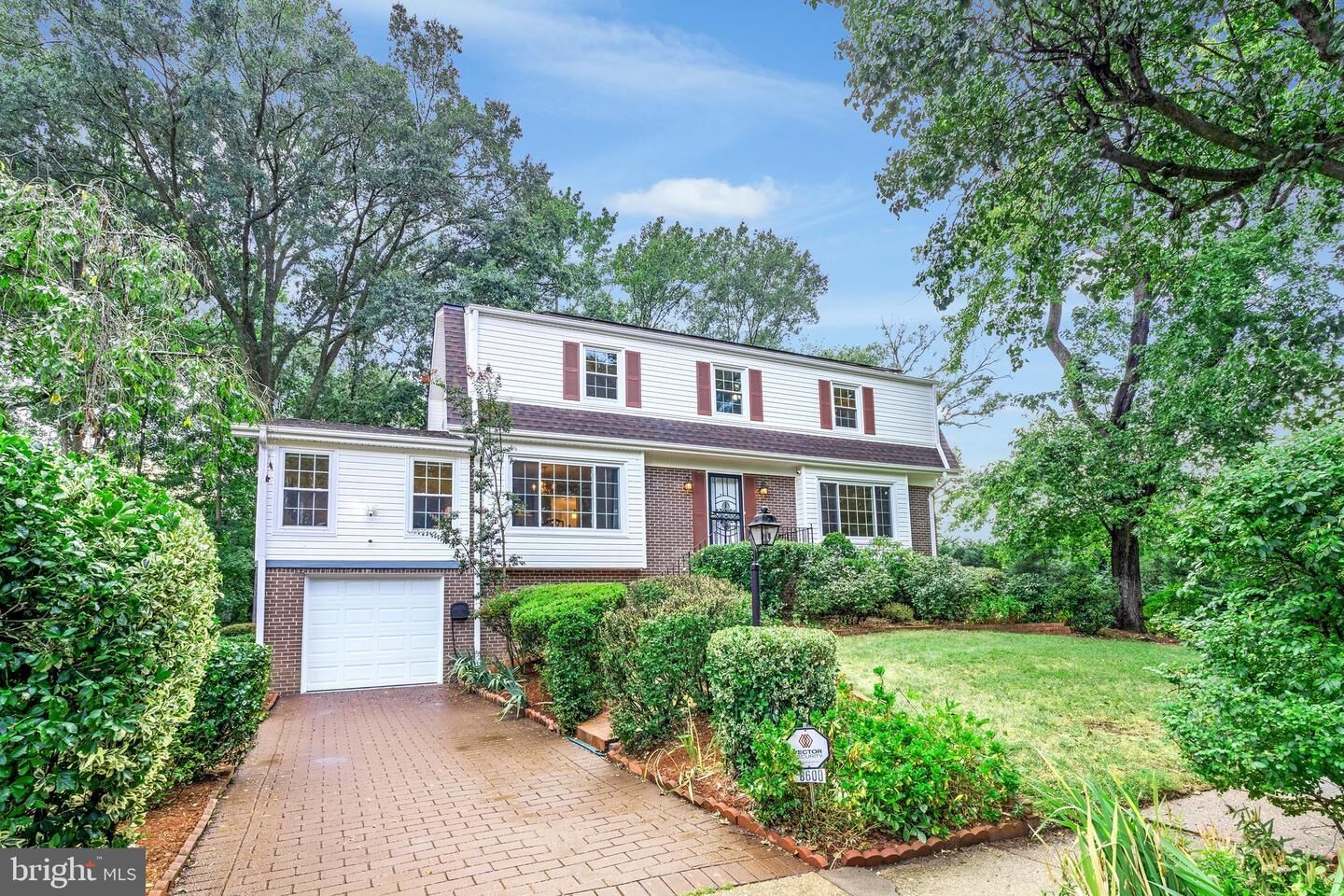 Property Photo:  8600 Gateshead Road  VA 22309 