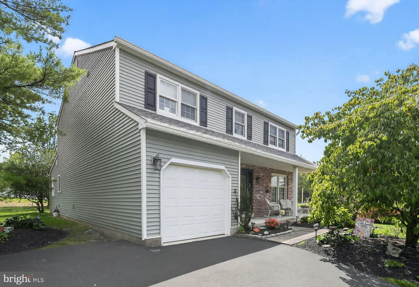Property Photo: 2006 Lodges Lane PA 19075