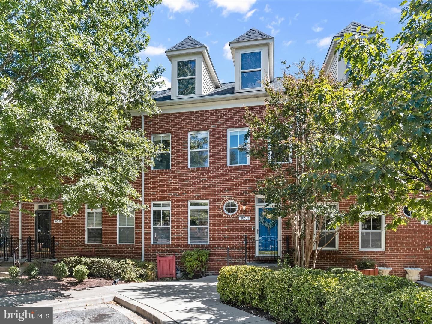 Property Photo: 10234 Brighton Ridge Way 105 MD 21044