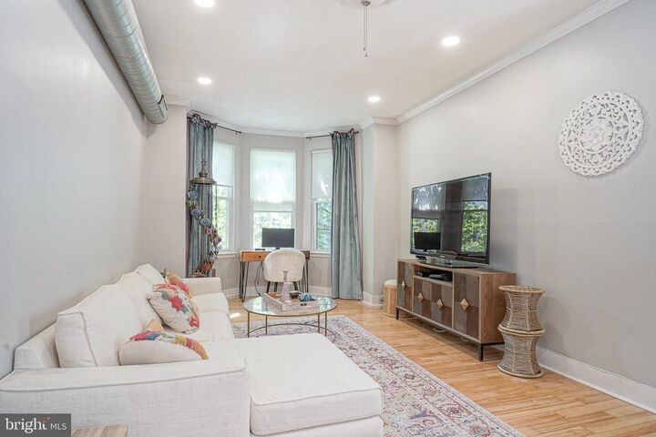 Property Photo:  1516 South Street 2B  PA 19146 