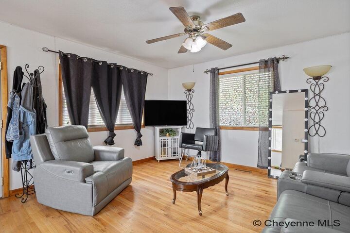 Property Photo: 508 W 5th St WY 82007