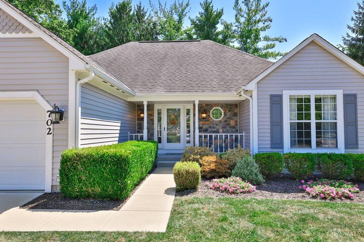 Property Photo: 702 Yachtsman Cove OH 45039