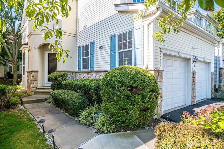 Property Photo:  3 Trpisovsky Court  NJ 08859 