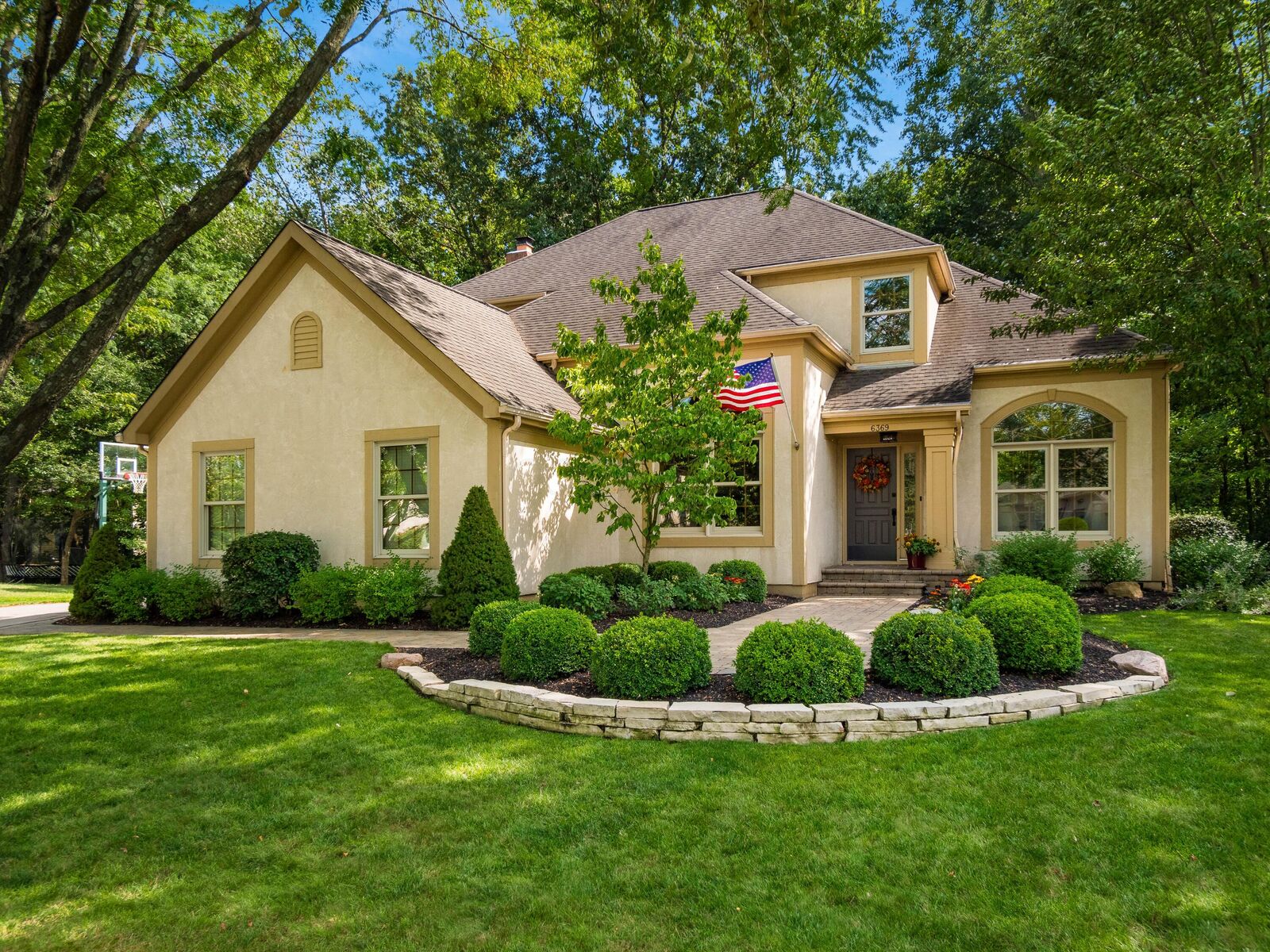 Property Photo:  6369 Angeles Drive  OH 43016 
