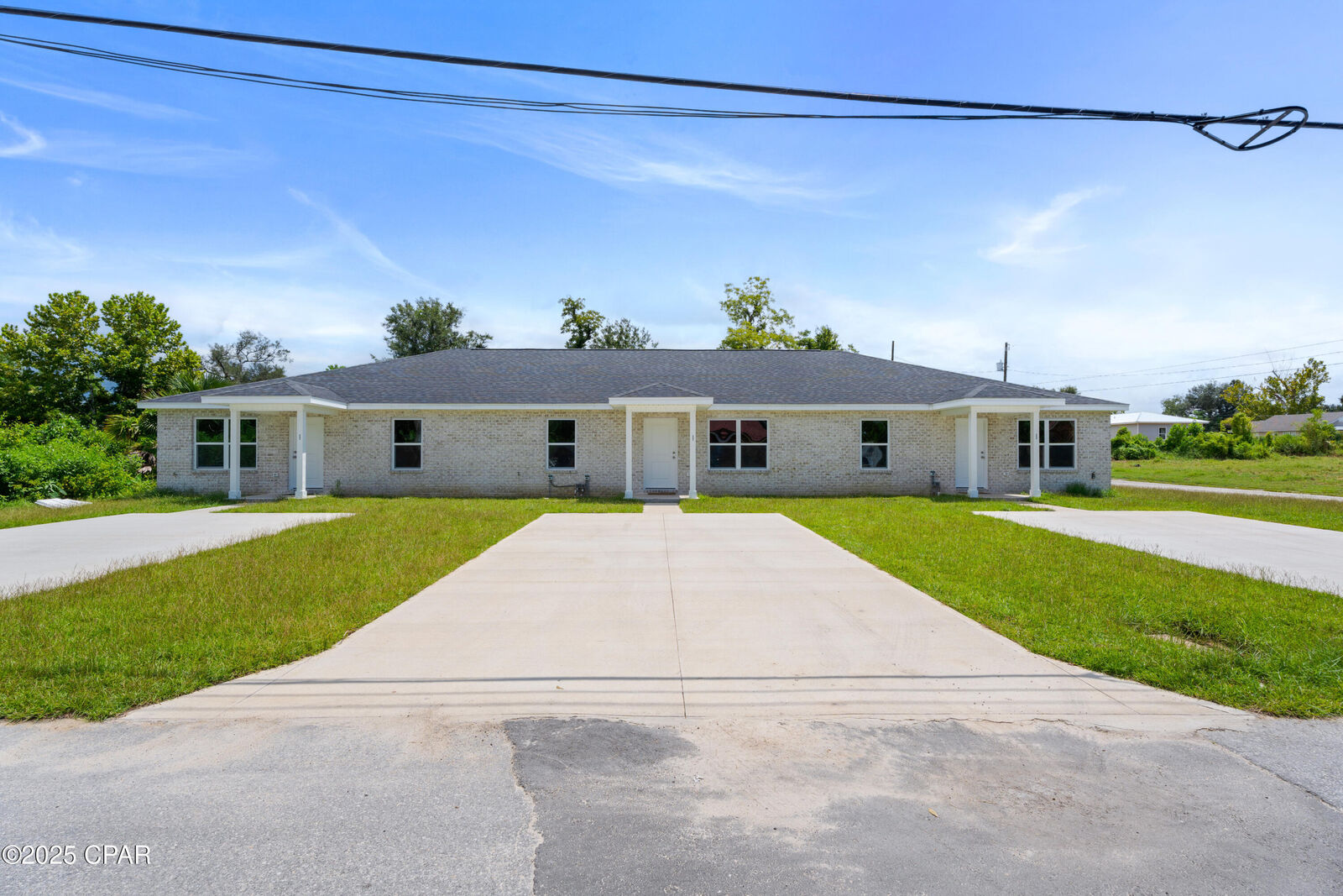 Property Photo: 404 N Church Avenue FL 32401