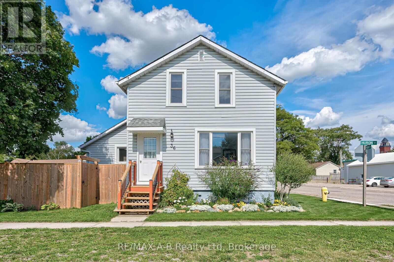 Property Photo:  36 Huron Street  ON N0K 1W0 