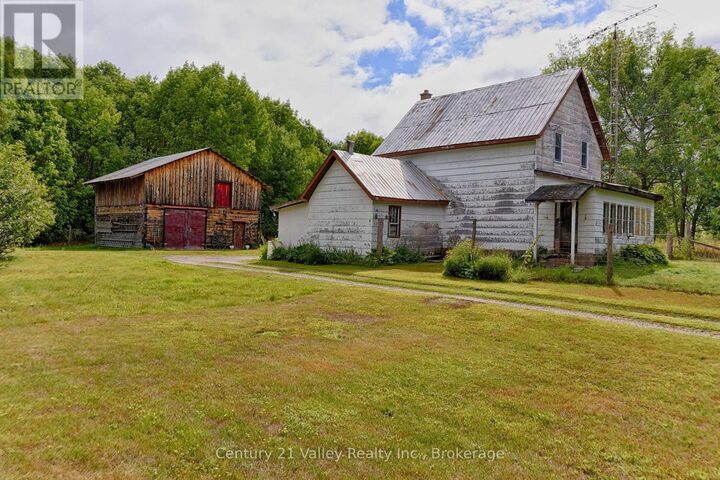 Photo de la propriété: 718 Crooked Rapids Road ON K0J 1T0