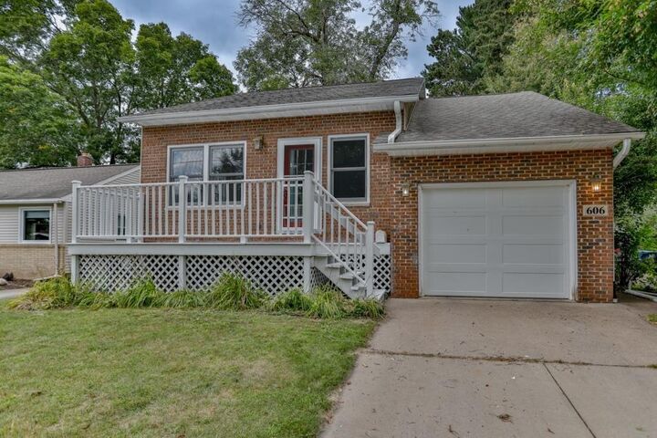 Property Photo: 606 Ruder Street WI 54403