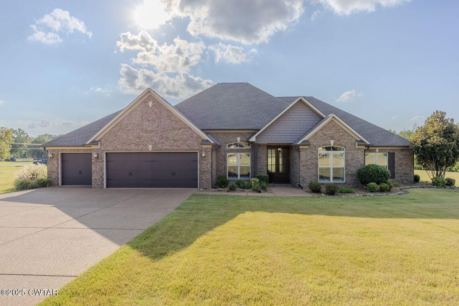 Property Photo:  509 Woodland Drive  TN 38012 
