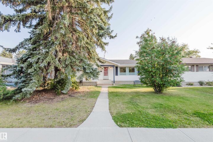 11215 41 Avenue NW  Edmonton AB T6J 0T6 photo