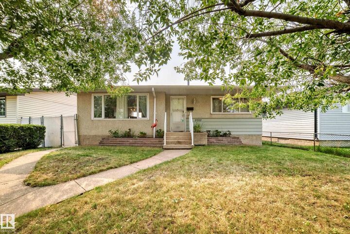10511 135B Avenue NW  Edmonton AB T5E 1T7 photo