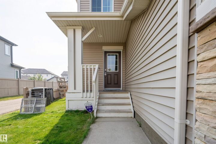 Property Photo: 5405 15 Avenue SW AB T6X 1R5