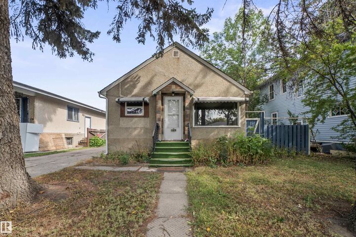 11819 45 St NW  Edmonton AB T5W 2T3 photo
