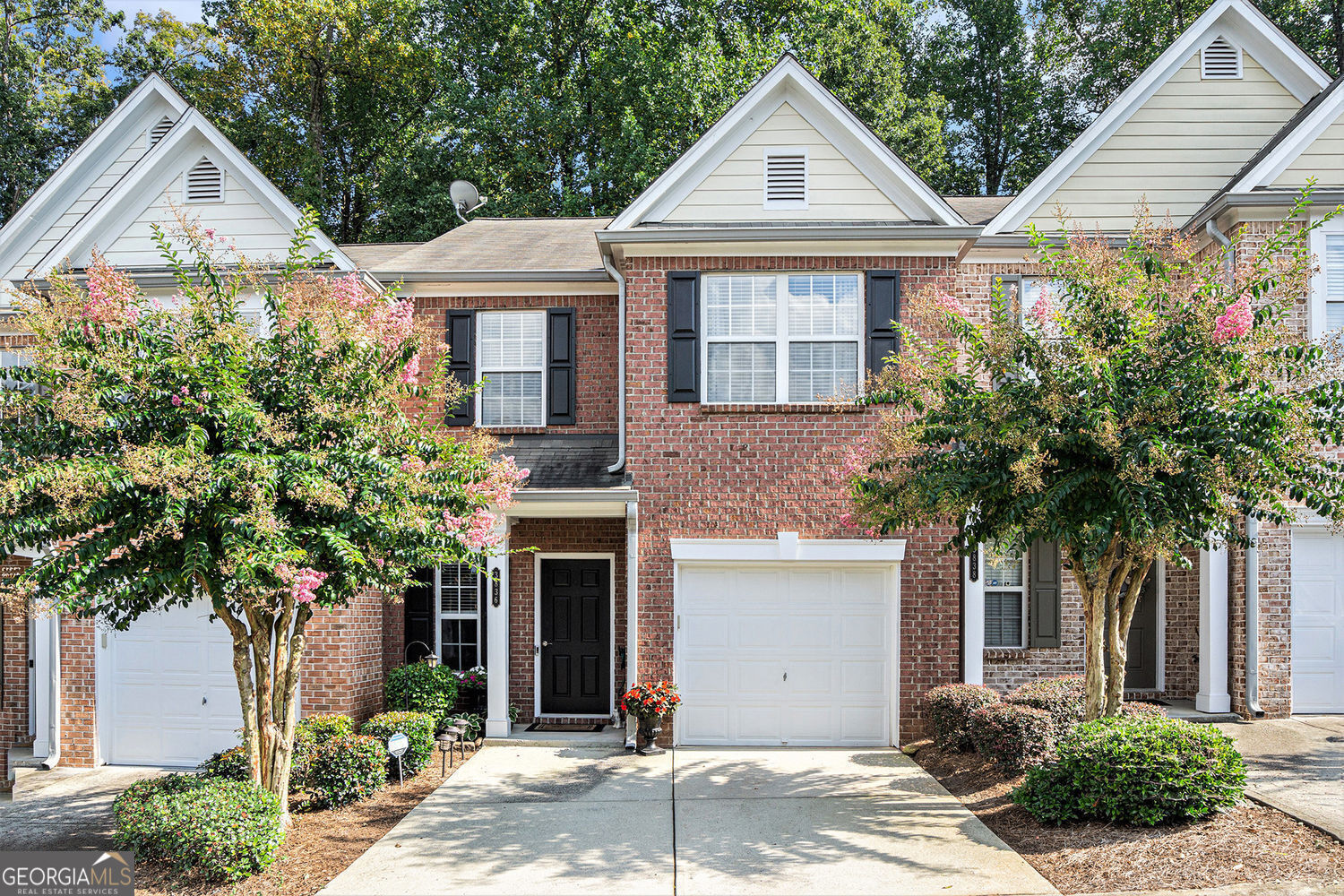 Property Photo: 3836 Pleasant Oaks Drive GA 30044